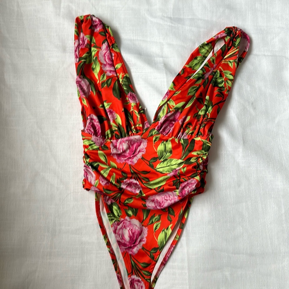 Zara Red Floral Ruched V-Neck Bodysuit